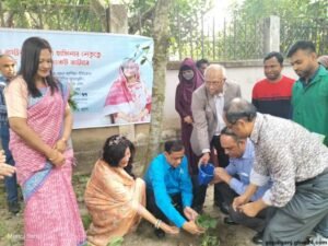 কমিউনিটি ক্লিনিকের আঙ্গিনায় সবজি উৎপাদন কর্মসূচি শুরু