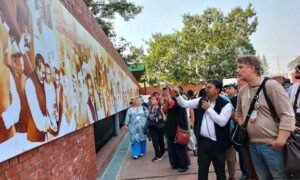 টুঙ্গিপাড়ায় বঙ্গবন্ধু শেখ মুজিব মহাজীবনের পটচিত্র প্রদর্শনী