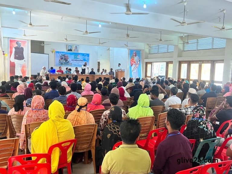 গোপালগঞ্জ জেলার মোকশেদপুর উপজেলা আওয়ামীলীগের ভোট প্রার্থনা কর্মী (ক্যাম্পেইনার) প্রশিক্ষণ দিনব্যাপী অনুষ্ঠিত